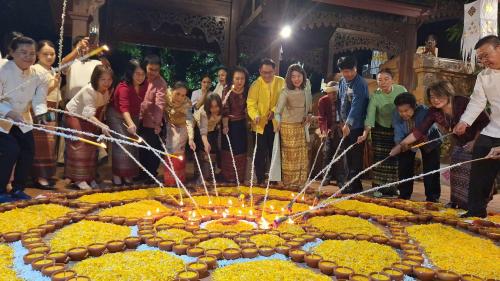 พิธีเปิดงาน Amazing ยี่เป็งแพร่ ต๋างผางประทีปดอกจอก วัดจอมสวรรค์